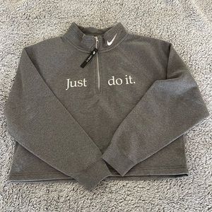 NWT Nike cropped Fleece lined sweatshirt, size XL